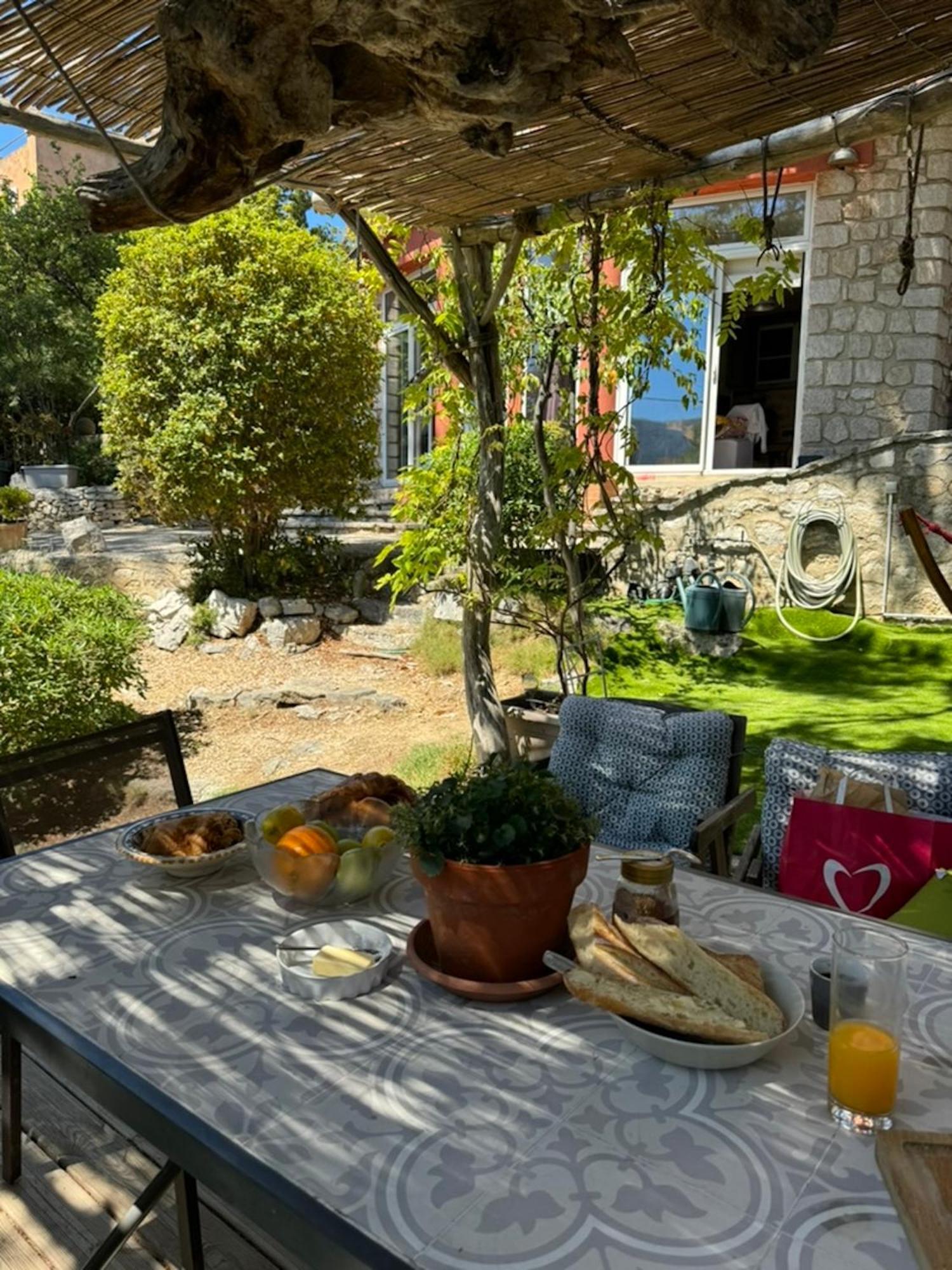 T3 avec jardin dans Villa Rocaille Cassis Extérieur photo